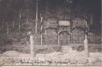Mga. Melignone, Eingang zum Rainerfriedhof
